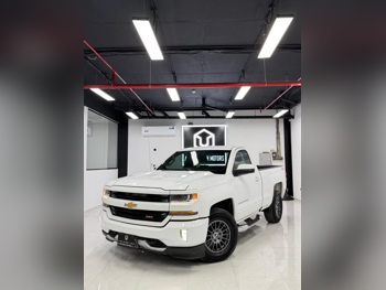 Chevrolet  Silverado  LTZ  2016  Automatic  140,000 Km  8 Cylinder  Four Wheel Drive (4WD)  Pick Up  White