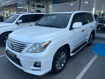 Lexus  LX  570  2009  Automatic  287,000 Km  8 Cylinder  Four Wheel Drive (4WD)  SUV  White