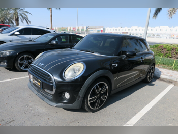 Mini  Cooper  S  2016  Automatic  164,000 Km  4 Cylinder  Front Wheel Drive (FWD)  Hatchback  Black