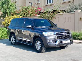 Toyota  Land Cruiser  GXR  2021  Automatic  246,000 Km  8 Cylinder  Four Wheel Drive (4WD)  SUV  Gray