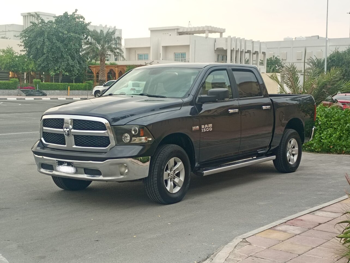 Dodge Ram 2016 Automatic 275,000 Km 8 Cylinder Four Wheel Drive (4WD) Pick Up Gray
