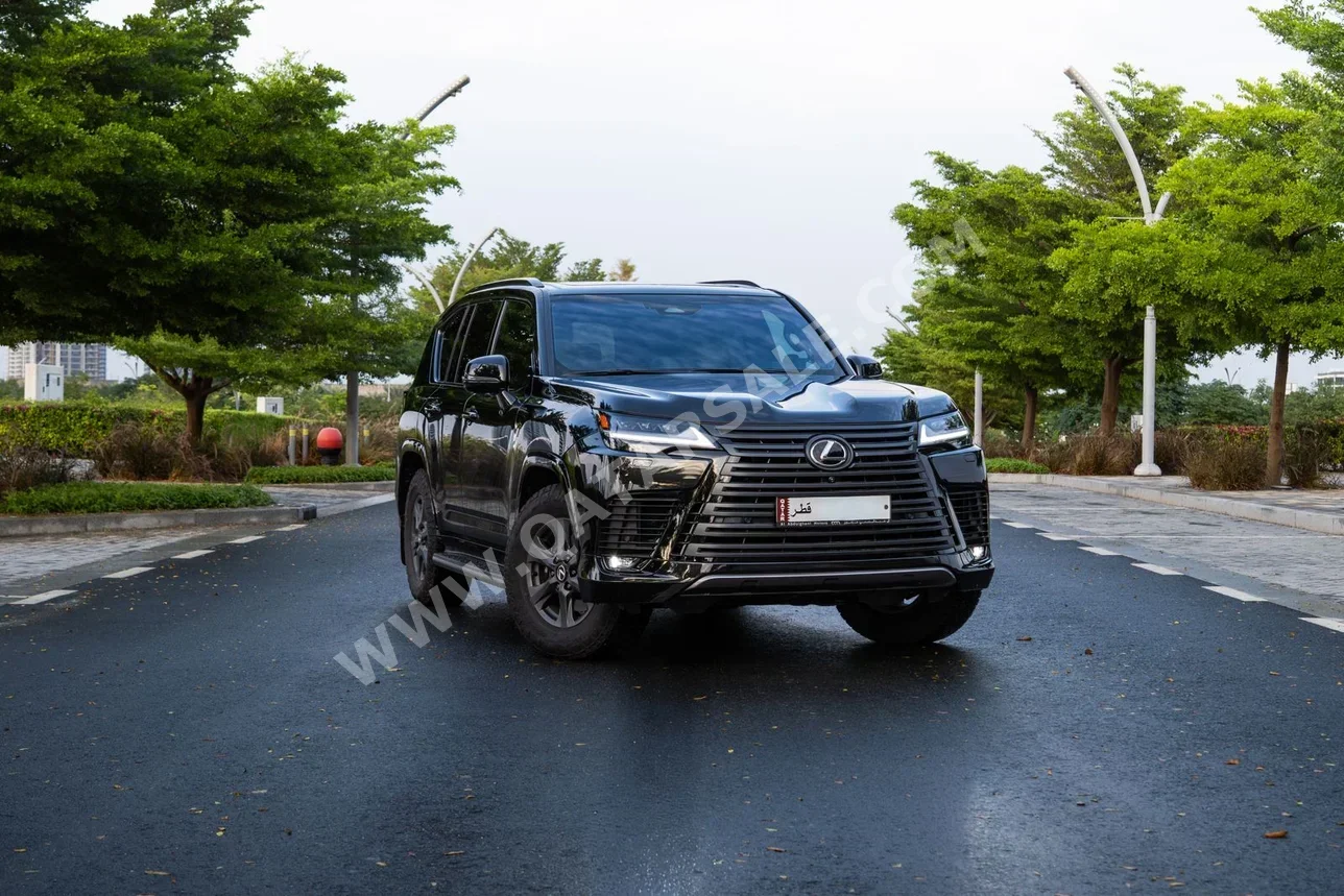 Lexus  LX  600 Overtrail  2025  Automatic  1,300 Km  6 Cylinder  Four Wheel Drive (4WD)  SUV  Black  With Warranty