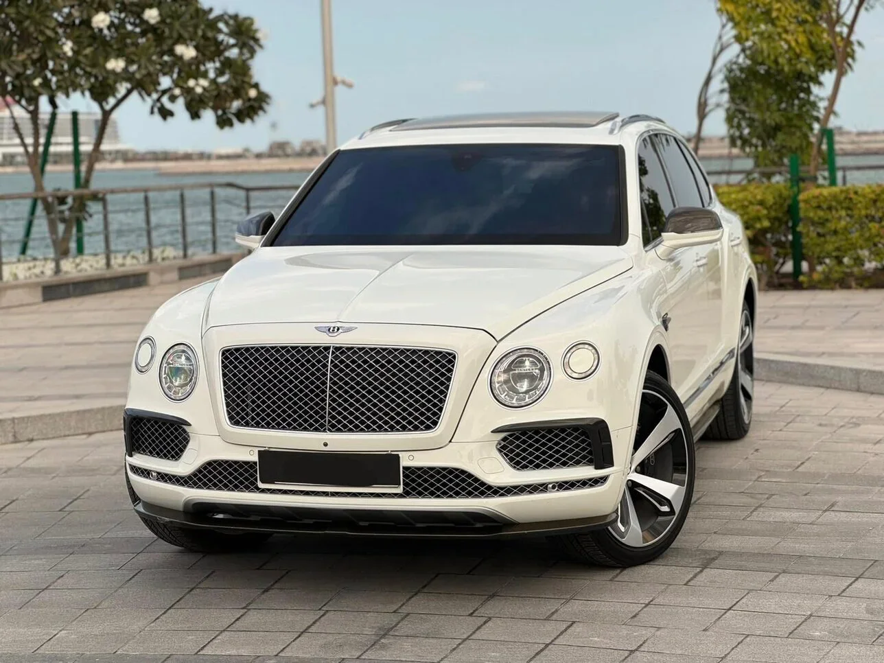 Bentley Bentayga 2017 Automatic 99,000 Km 8 Cylinder Four Wheel Drive (4WD) SUV White