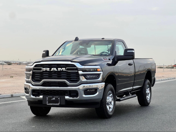دودج رام 2500 2025 اوتوماتيك 0 كم 8 سلندر دفع رباعي بيكب أسود تحت الضمان
