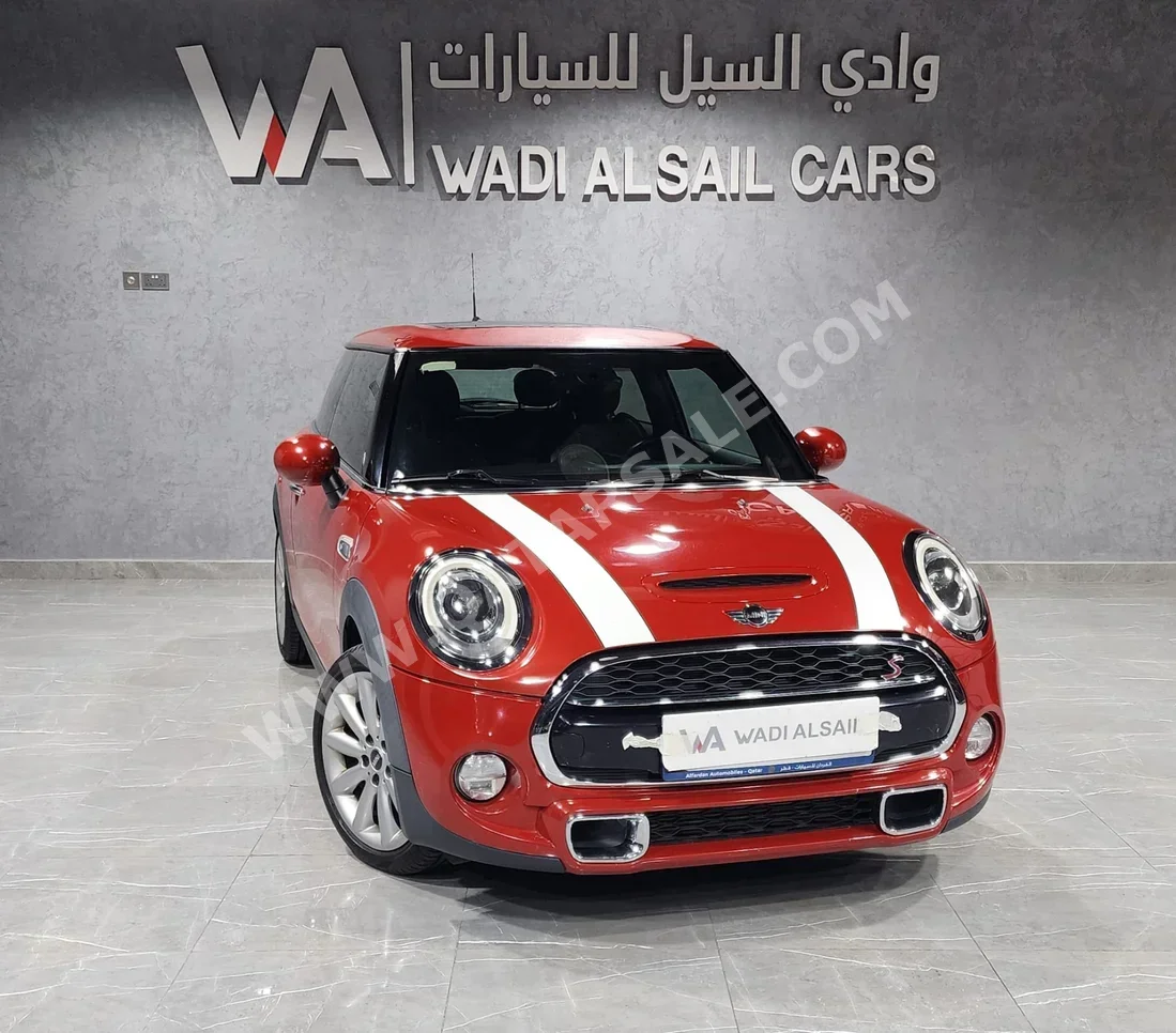 Mini  Cooper  S  2016  Automatic  82,000 Km  4 Cylinder  Front Wheel Drive (FWD)  Hatchback  Red