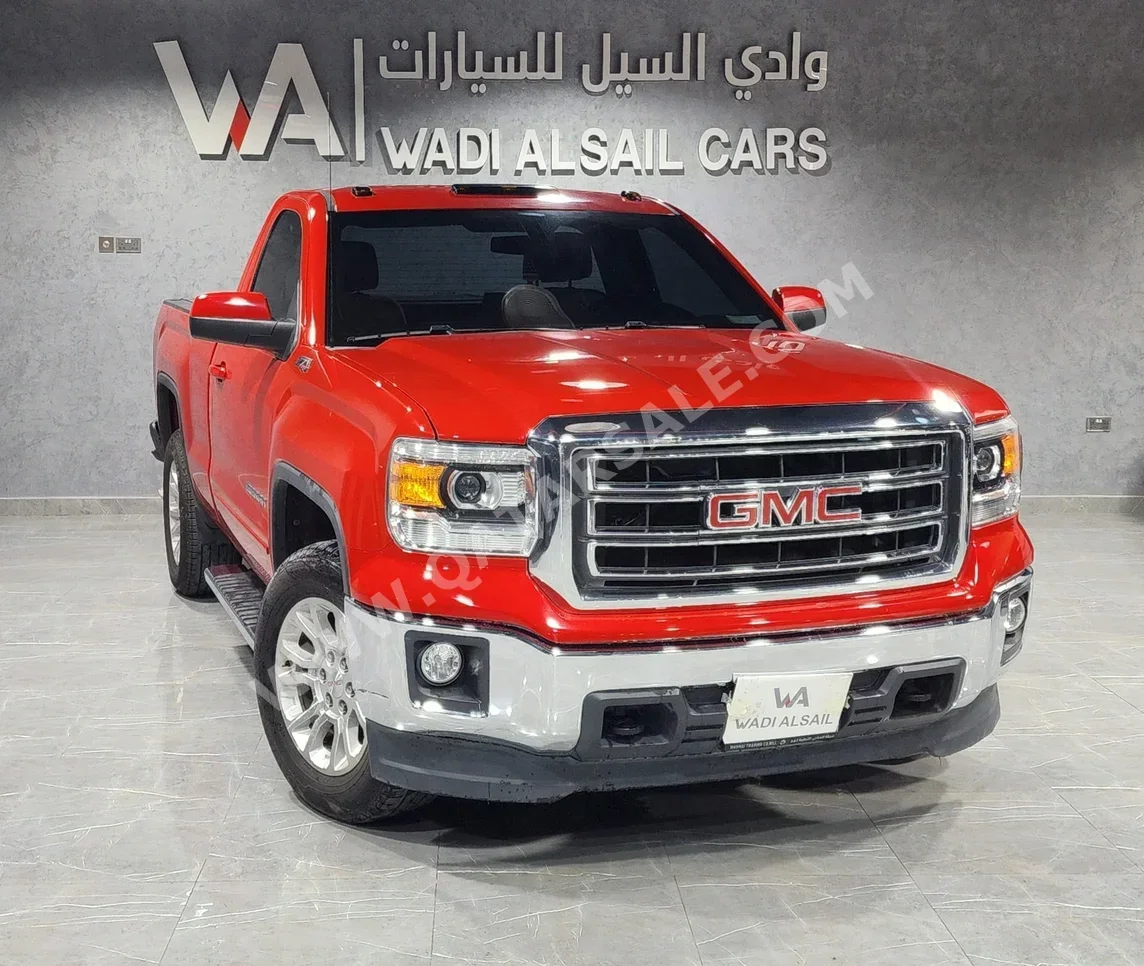 جي ام سي سييرا 1500 2015 اوتوماتيك 84,000 كم 8 سلندر دفع رباعي بيكب أحمر