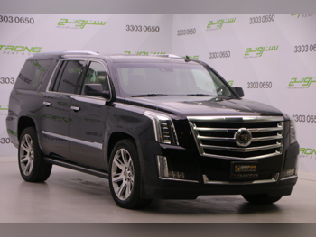 كاديلاك اسكيليد 2015 اوتوماتيك 161,000 كم 8 سلندر دفع رباعي اس يو في أسود