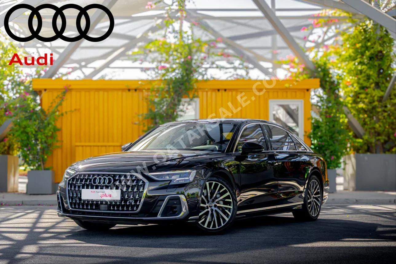 اودي أي 8 3.0 2024 اوتوماتيك 34,000 كم 6 سلندر دفع كلي مستمر سيدان أسود تحت الضمان