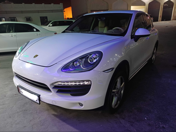 بورش كيان 2012 اوتوماتيك 200,000 كم 6 سلندر دفع كلي مستمر اس يو في أبيض