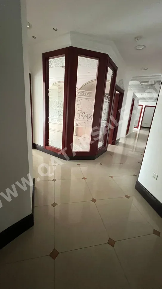 مكاتب تجارية - غير مفروشة - الريان - أبو هامور