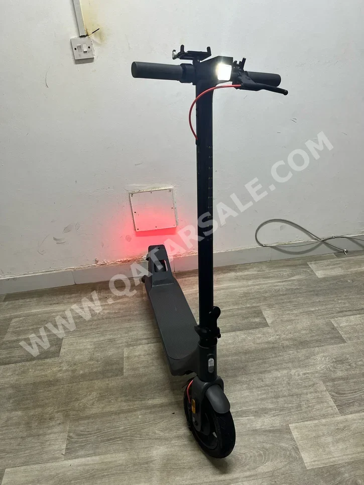 Scooters Electric Scooter - Xiaomi - Black