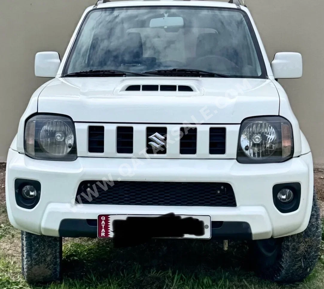 سوزوكي  جمني  2018  اوتوماتيك  20,000 كم  4 سلندر  دفع رباعي  اس يو في  أبيض