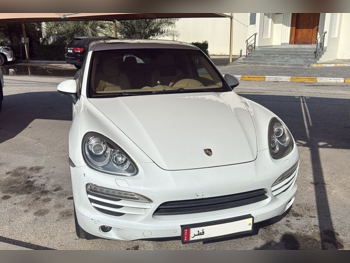 بورش كيان 2013 اوتوماتيك 96,000 كم 6 سلندر دفع رباعي اس يو في أبيض