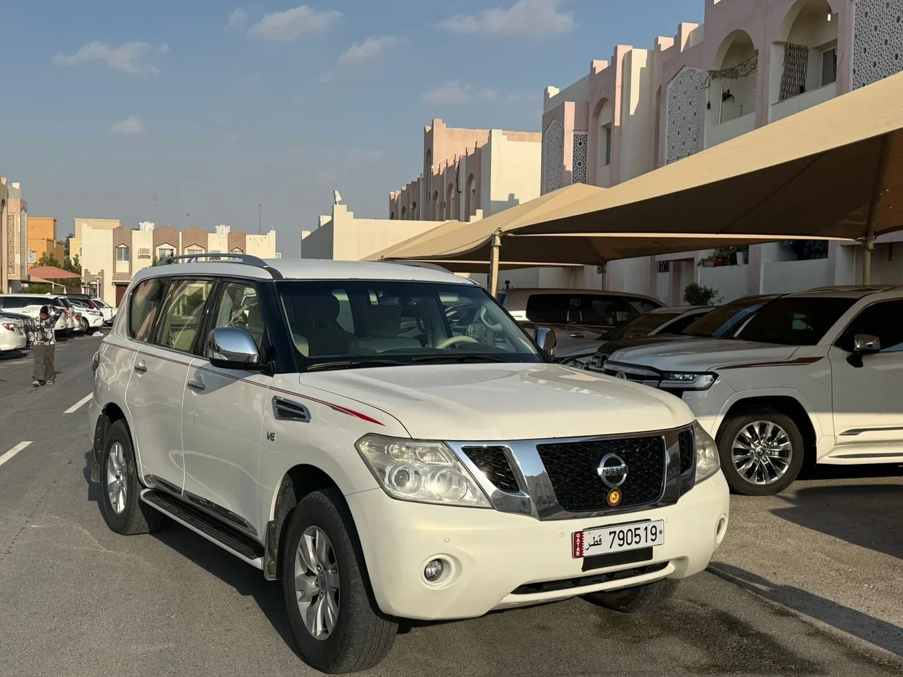 Nissan  Patrol  SE  2013  Automatic  242,000 Km  8 Cylinder  Four Wheel Drive (4WD)  SUV  White