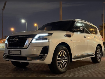 Nissan  Patrol  Platinum  2020  Automatic  123,000 Km  8 Cylinder  Four Wheel Drive (4WD)  SUV  White
