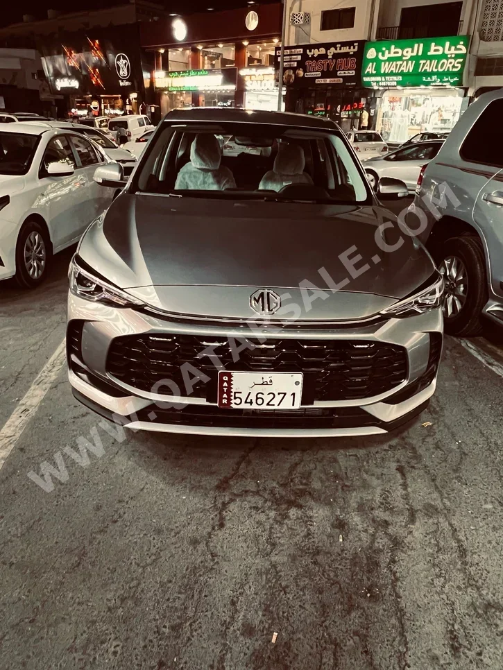 ام جي  زد اس  4 سلندر  إس يو في 2 في 4  رمادي  2026