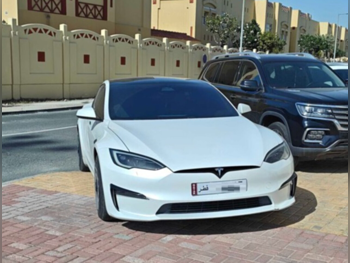 Tesla  Model S  Long Range  2024  Automatic  32,000 Km  0 Cylinder  Four Wheel Drive (4WD)  Sedan  White  With Warranty