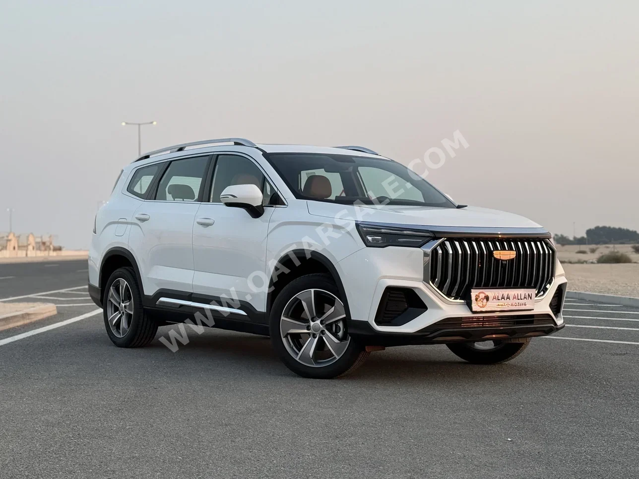 جيلي اوكافانكو 2025 اوتوماتيك 0 كم 4 سلندر سحب امامي اس يو في أبيض تحت الضمان