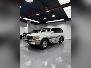 Toyota  Land Cruiser  VXR  1997  Automatic  500,000 Km  8 Cylinder  Four Wheel Drive (4WD)  SUV  White