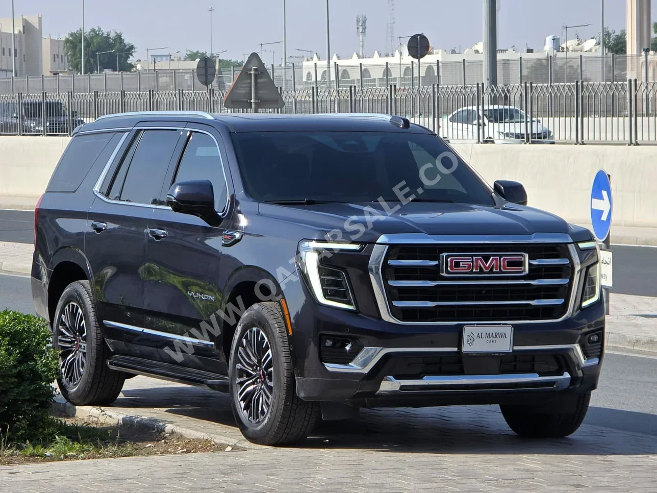 جي ام سي  يوكون  2025  اوتوماتيك  24,000 كم  8 سلندر  دفع رباعي  اس يو في  أسود  تحت الضمان