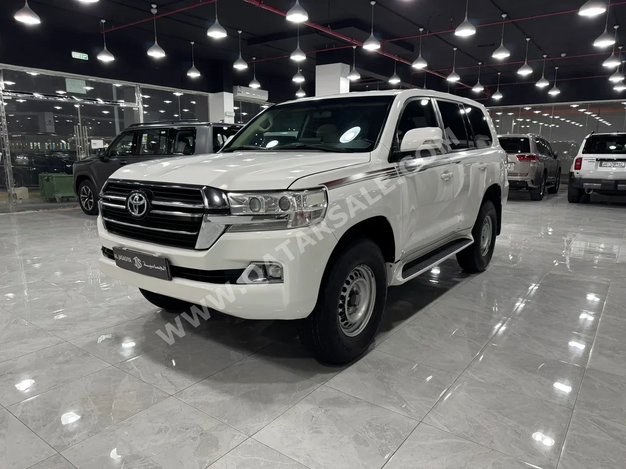 تويوتا لاند كروزر جي اكس ار 2020 اوتوماتيك 271,000 كم 8 سلندر دفع رباعي اس يو في أبيض