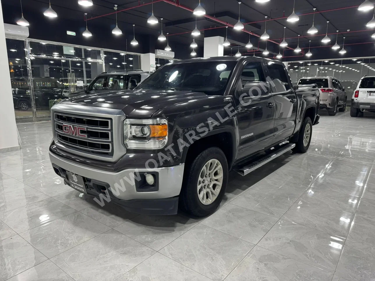 جي ام سي سييرا اس ال اي 2015 اوتوماتيك 189,000 كم 8 سلندر دفع رباعي بيكب رمادي