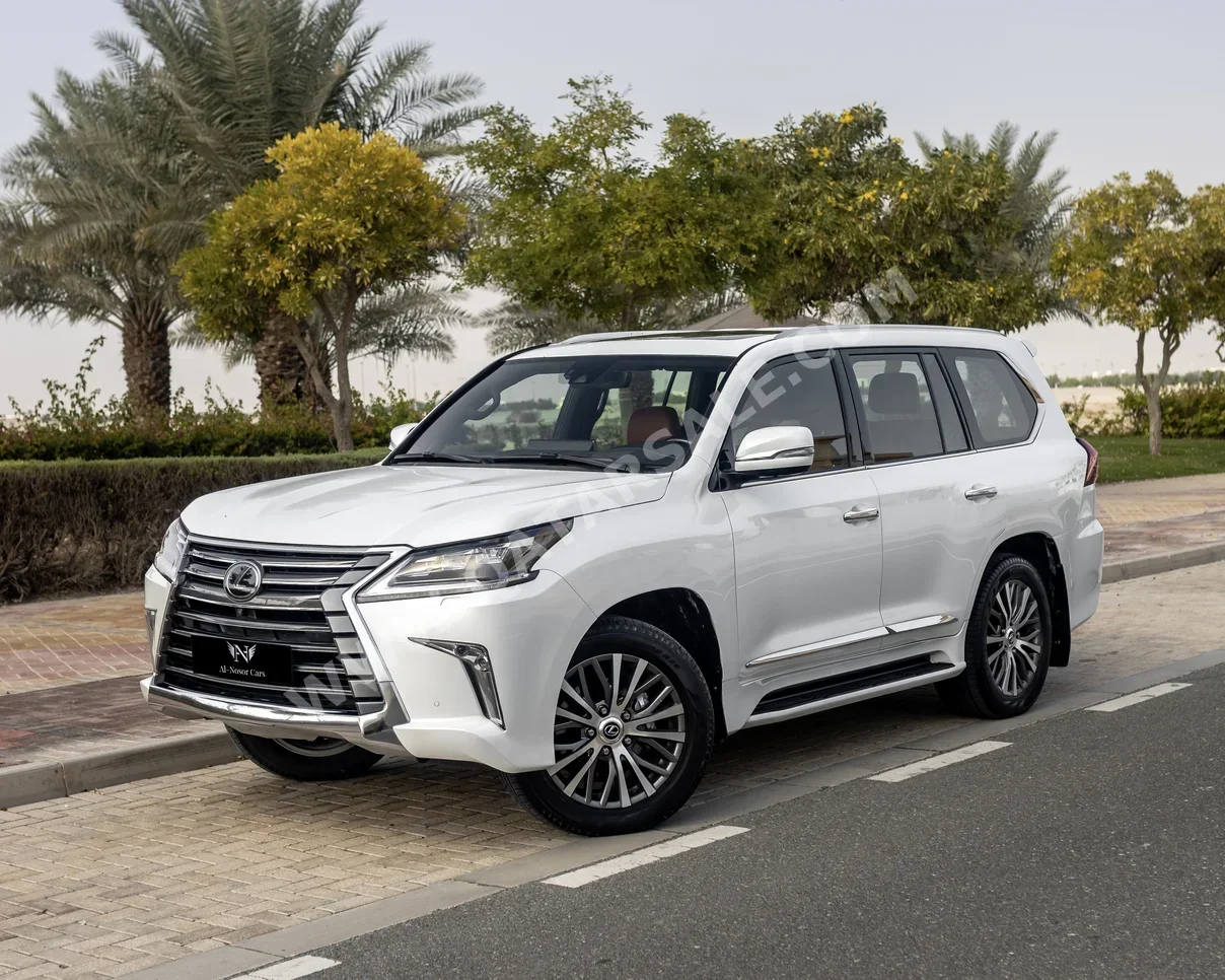 لكزس ال اكس 450 2020 اوتوماتيك 22,000 كم 8 سلندر دفع رباعي اس يو في أبيض