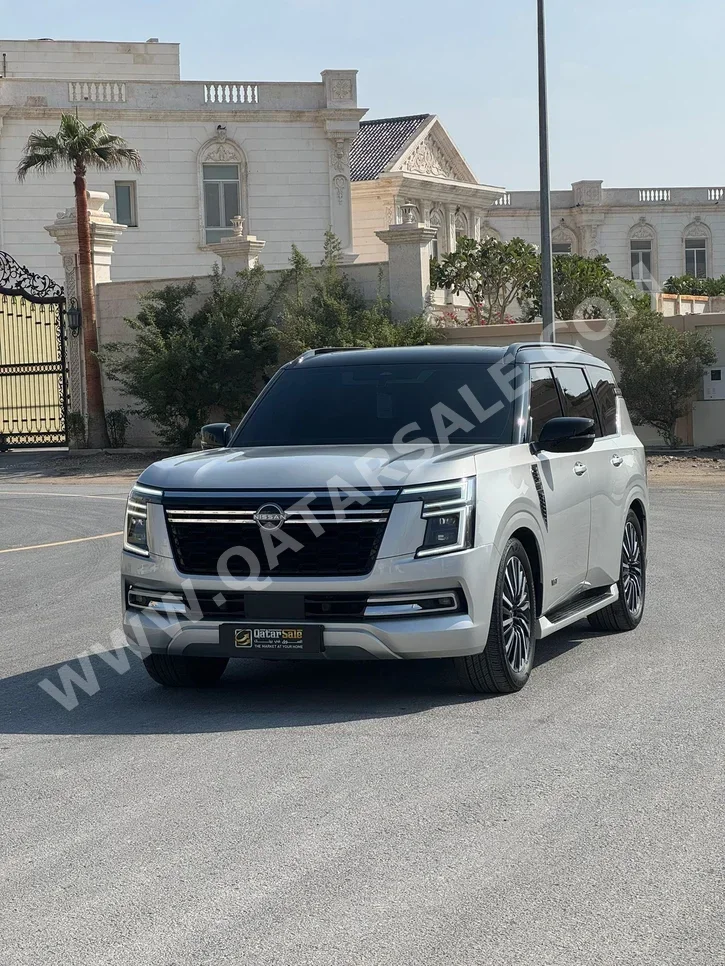 نيسان  باترول  بلاتنيوم  2025  اوتوماتيك  40,000 كم  8 سلندر  دفع رباعي  اس يو في  فضي  تحت الضمان