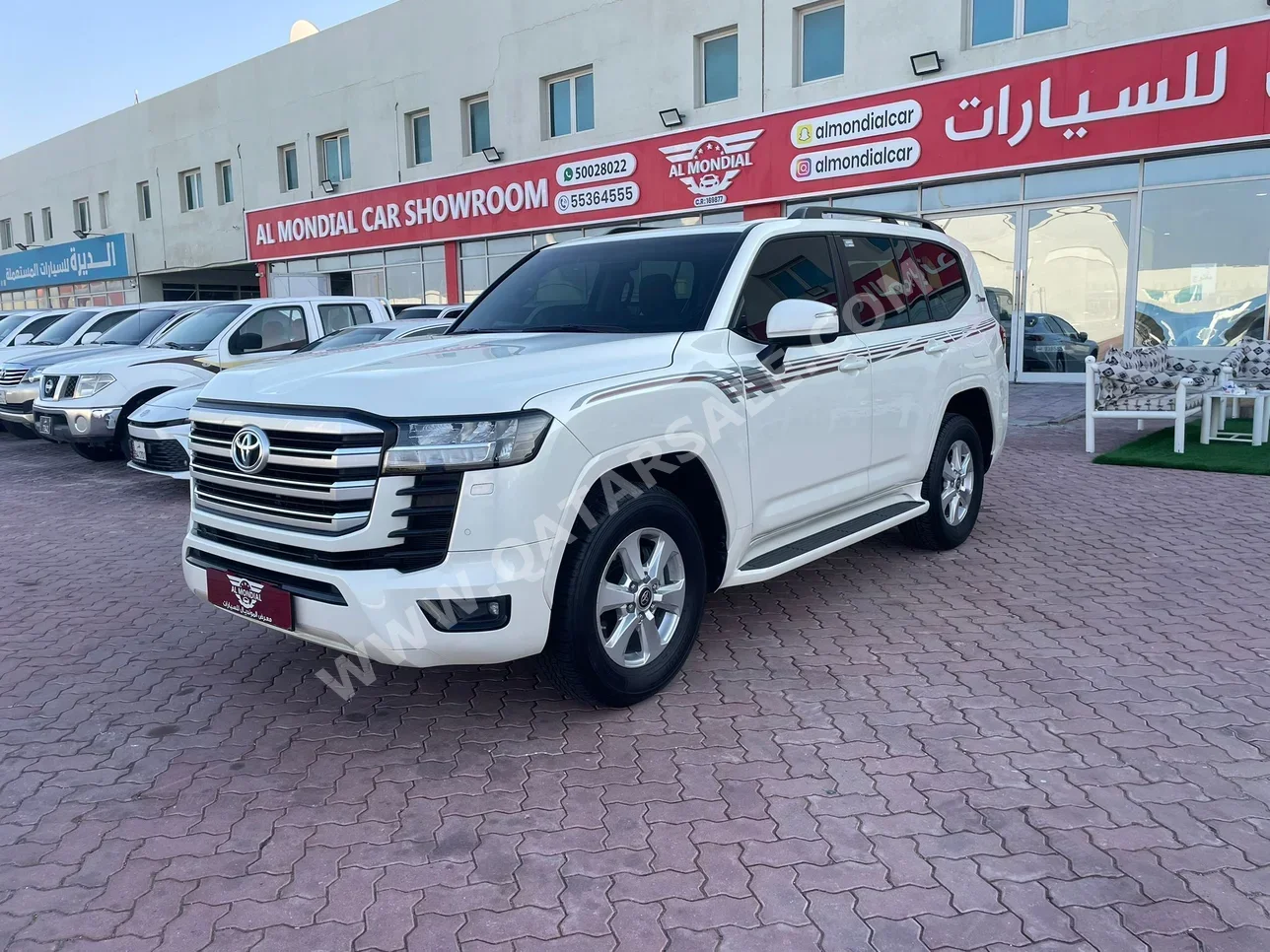 تويوتا  لاند كروزر  جي اكس ار توين توربو  2022  اوتوماتيك  121,000 كم  6 سلندر  دفع رباعي  اس يو في  أبيض