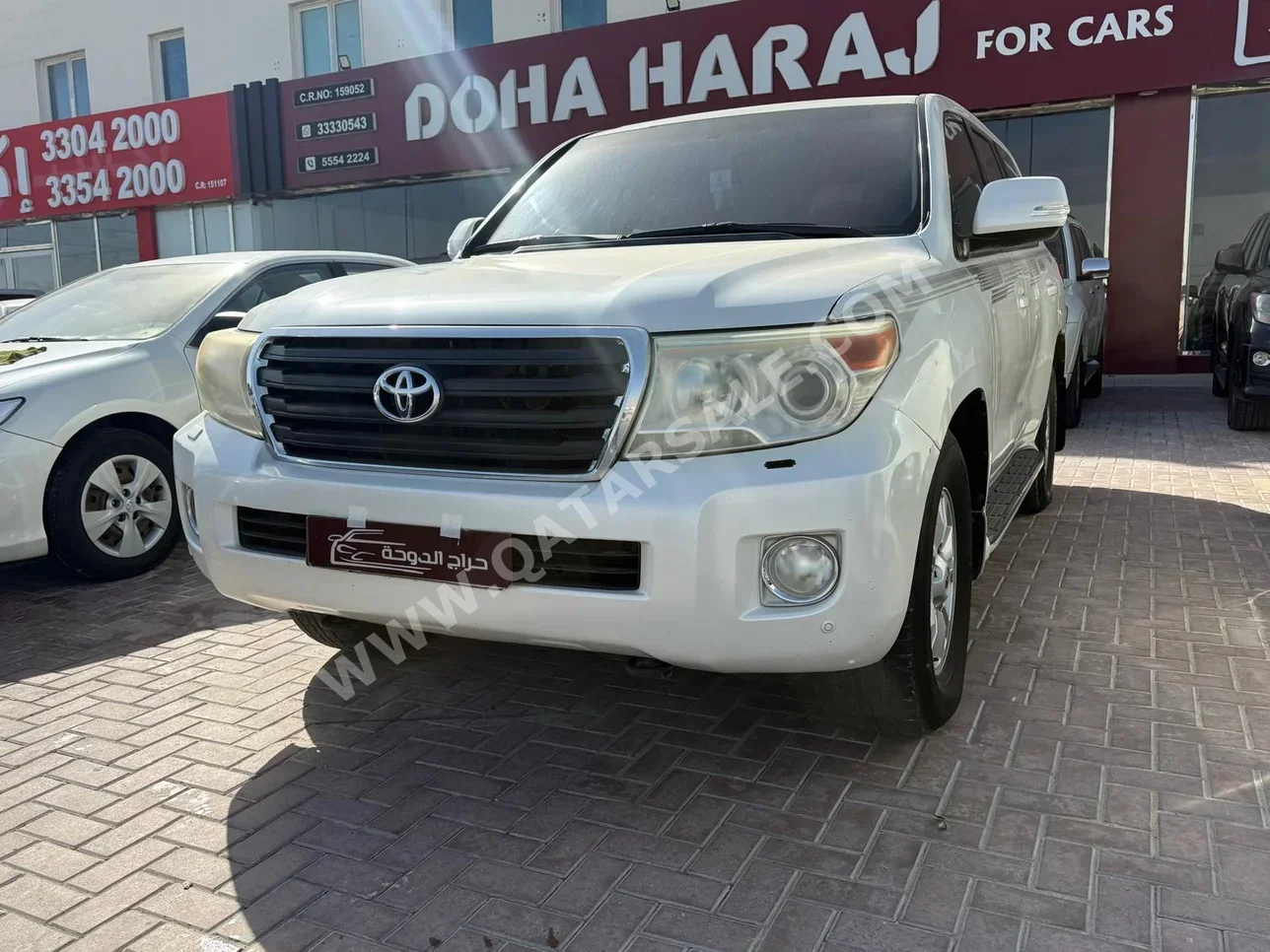 Toyota  Land Cruiser  GXR  2014  Automatic  382,000 Km  8 Cylinder  Four Wheel Drive (4WD)  SUV  White