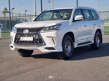 Lexus  LX  570  2017  Automatic  470,000 Km  8 Cylinder  Four Wheel Drive (4WD)  SUV  White