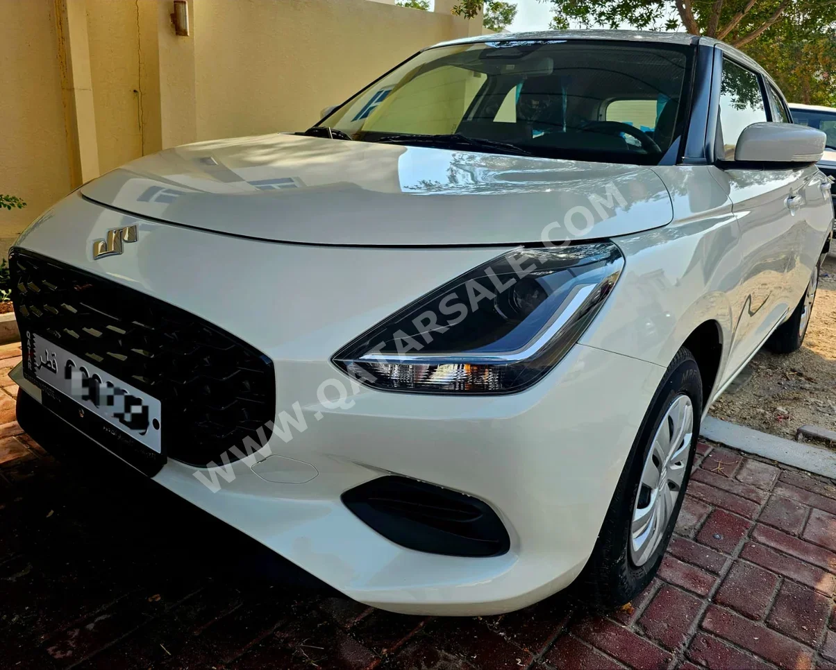 سوزوكي  سويفت  2025  اوتوماتيك  0 كم  4 سلندر  سحب امامي  هاتشباك  أبيض  تحت الضمان