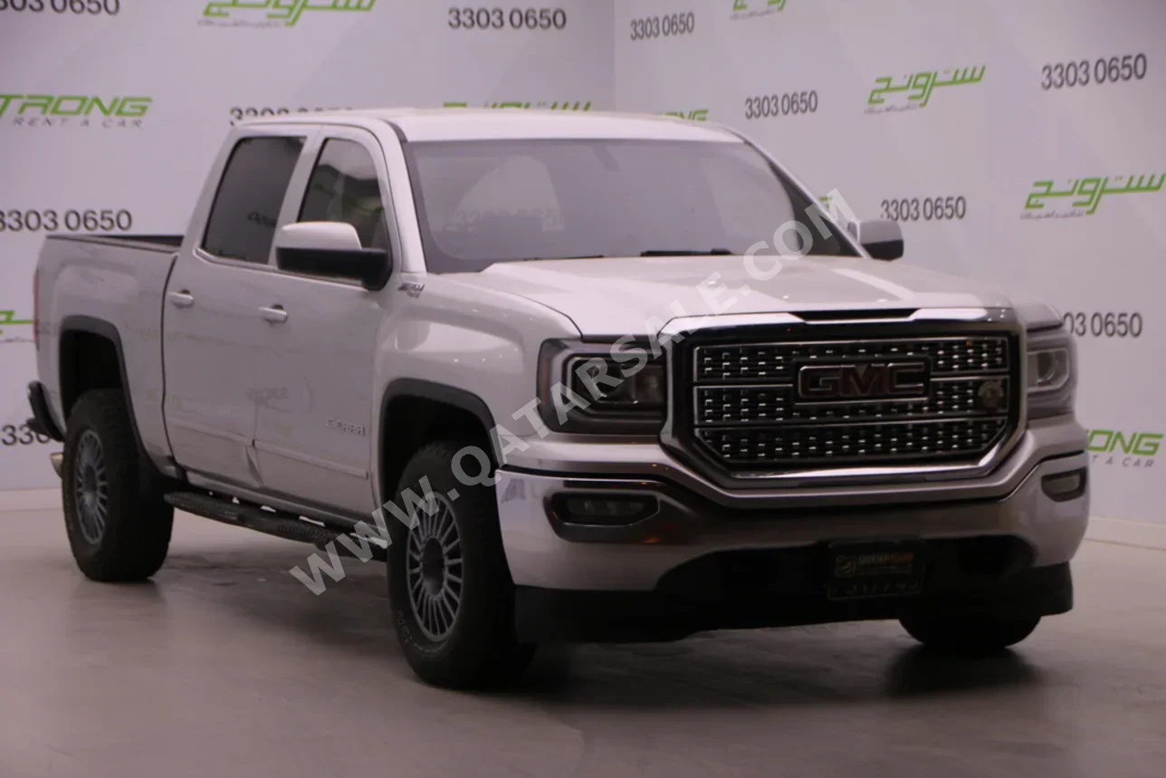 جي ام سي  سييرا  اس ال اي  2018  اوتوماتيك  149,000 كم  8 سلندر  دفع رباعي  بيكب  فضي