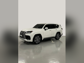 لكزس  ال اكس  600 لكجري  2024  اوتوماتيك  15,000 كم  6 سلندر  دفع رباعي  اس يو في  أبيض  تحت الضمان