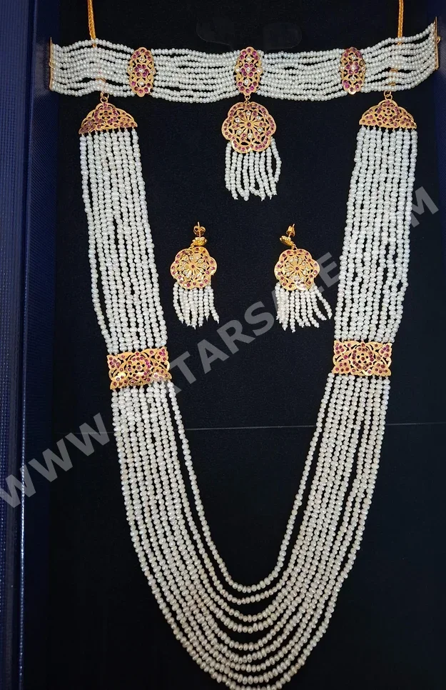 Gold Set  Bahrain  Woman  By Item ( Designers )  35.6 Gram  Nature  Yellow Gold  21k