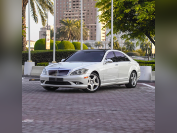 مرسيدس - بنز  اس - كلاس  550 أي أم جي  2007  اوتوماتيك  110,000 كم  8 سلندر  دفع كلي مستمر  سيدان  أبيض