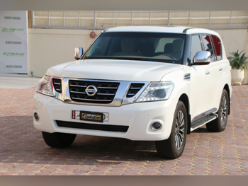 نيسان  باترول  ال اي  2012  اوتوماتيك  232,000 كم  8 سلندر  دفع رباعي  اس يو في  أبيض