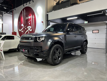 Land Rover  Defender  110  2024  Automatic  38,000 Km  4 Cylinder  Four Wheel Drive (4WD)  SUV  Gray Matte  With Warranty