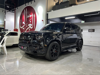 Land Rover  Defender  110 X Dynamic  2023  Automatic  33,000 Km  6 Cylinder  Four Wheel Drive (4WD)  SUV  Black  With Warranty