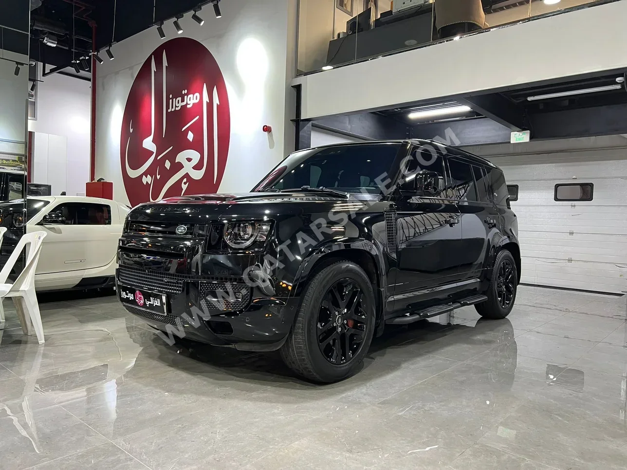 Land Rover  Defender  110 X Dynamic  2023  Automatic  33,000 Km  6 Cylinder  Four Wheel Drive (4WD)  SUV  Black  With Warranty