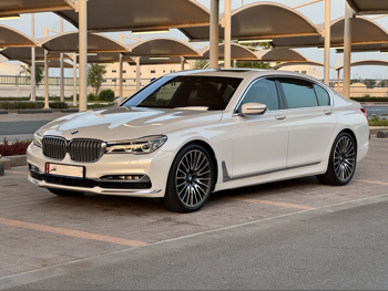 بي ام دبليو  الفئة - السابعة  750 Li  2016  اوتوماتيك  90,000 كم  8 سلندر  دفع كلي مستمر  سيدان  أبيض  تحت الضمان