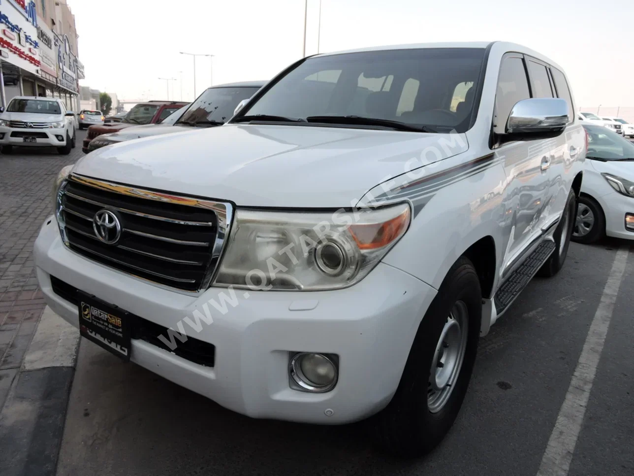 تويوتا لاند كروزر جي اكس ار 2014 اوتوماتيك 329,000 كم 8 سلندر دفع رباعي اس يو في أبيض