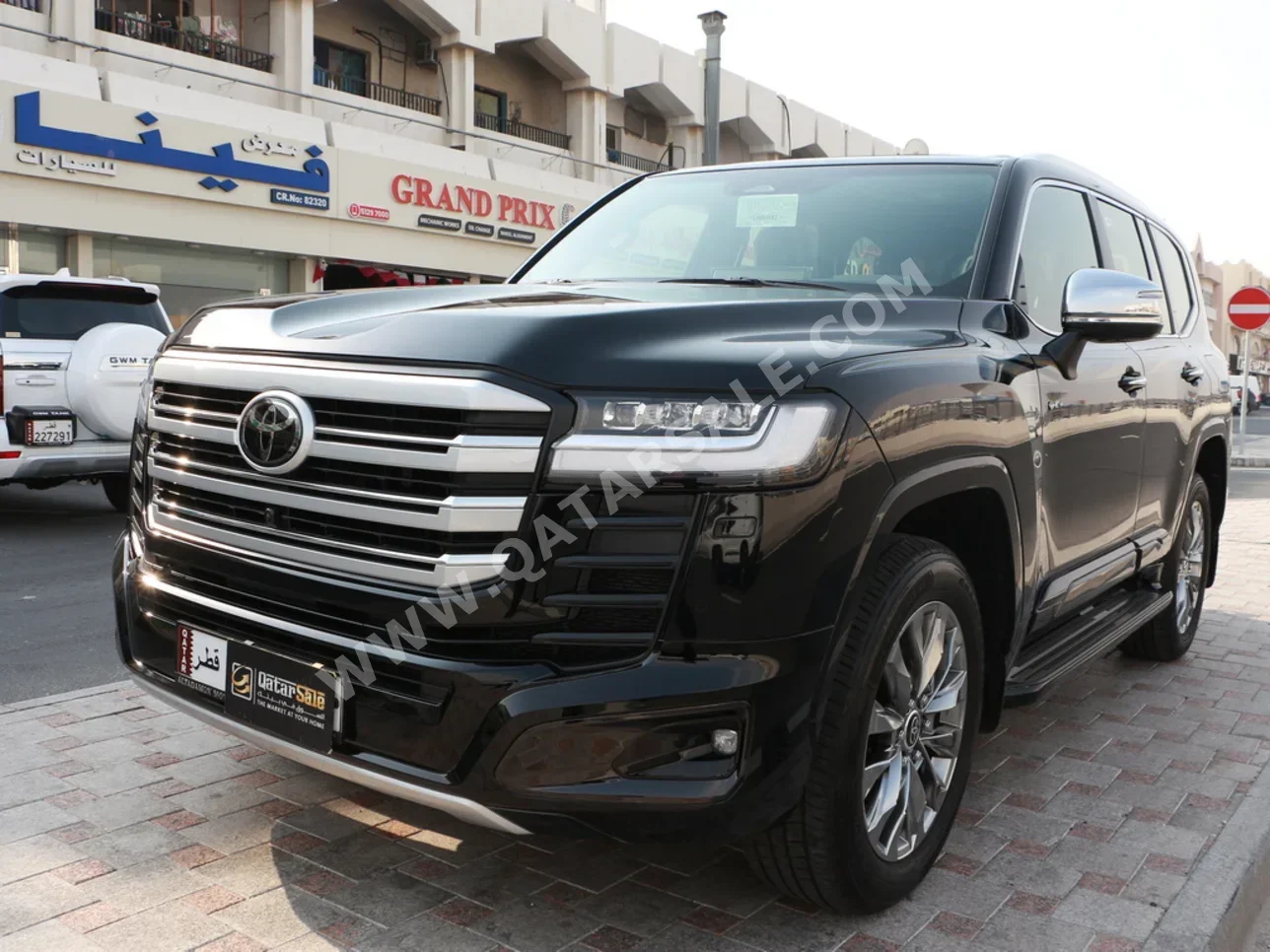 Toyota  Land Cruiser  VXR Twin Turbo  2025  Automatic  8,000 Km  6 Cylinder  Four Wheel Drive (4WD)  SUV  Black  With Warranty