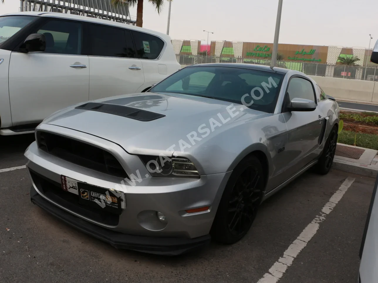 Ford  Mustang  GT  2014  Manual  171,000 Km  8 Cylinder  Rear Wheel Drive (RWD)  Coupe / Sport  Silver
