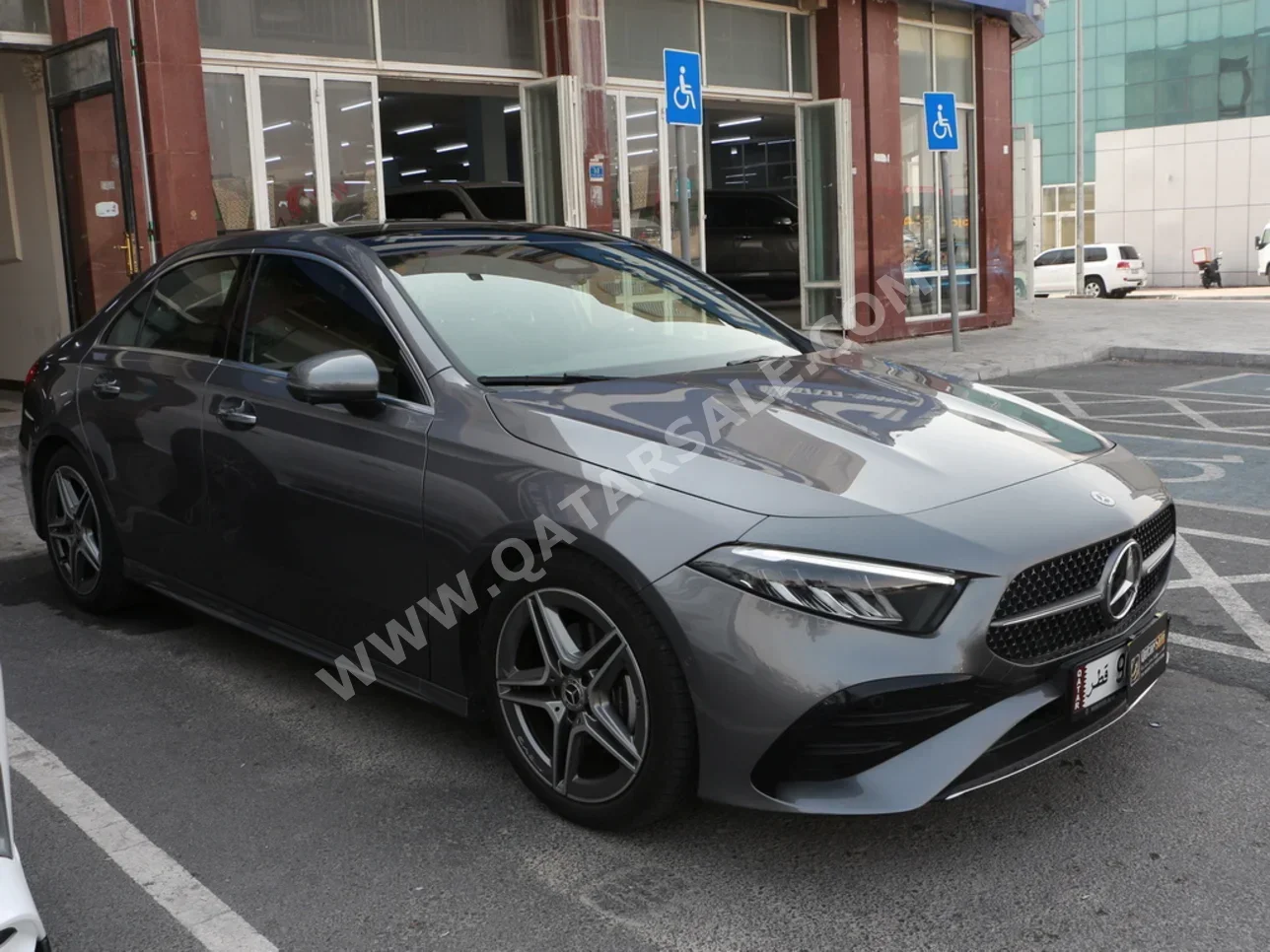 Mercedes-Benz A-Class 200 2025 Automatic 0 Km 4 Cylinder Rear Wheel Drive (RWD) Hatchback Gray With Warranty