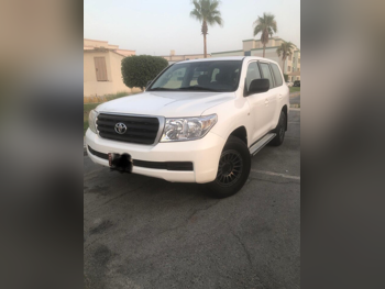 تويوتا  لاند كروزر  جي  2011  عادي  471,000 كم  6 سلندر  دفع رباعي  اس يو في  أبيض