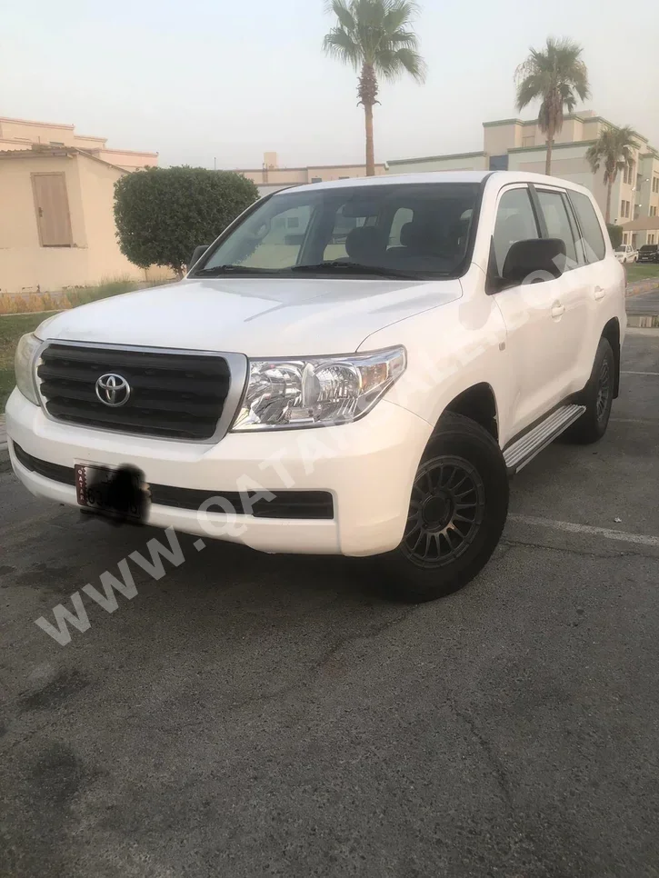 تويوتا  لاند كروزر  جي  2011  عادي  471,000 كم  6 سلندر  دفع رباعي  اس يو في  أبيض