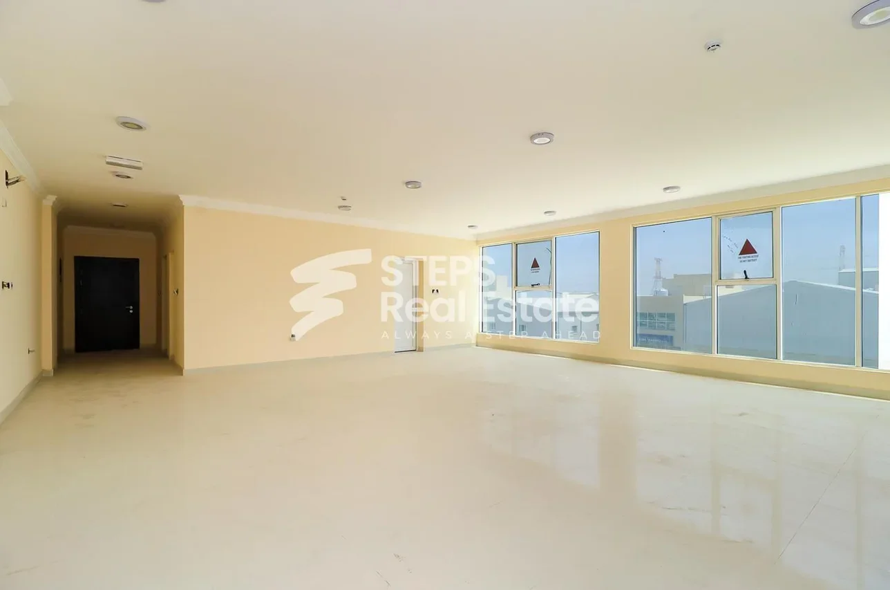 Commercial Offices - Not Furnished  - Al Wakrah  - Barkit Al Awamer