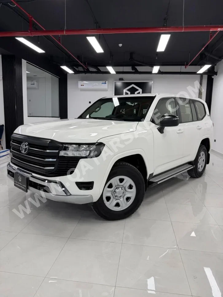 Toyota  Land Cruiser  GX  2022  Automatic  169,000 Km  6 Cylinder  Four Wheel Drive (4WD)  SUV  White