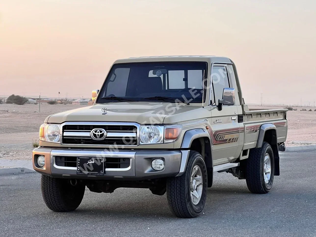 Toyota  Land Cruiser  LX  2020  Manual  102,000 Km  6 Cylinder  Four Wheel Drive (4WD)  Pick Up  Beige
